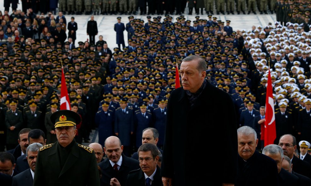 Erdogan na vojnoj ceremoniji povodom obljetnice smrti Ataturka