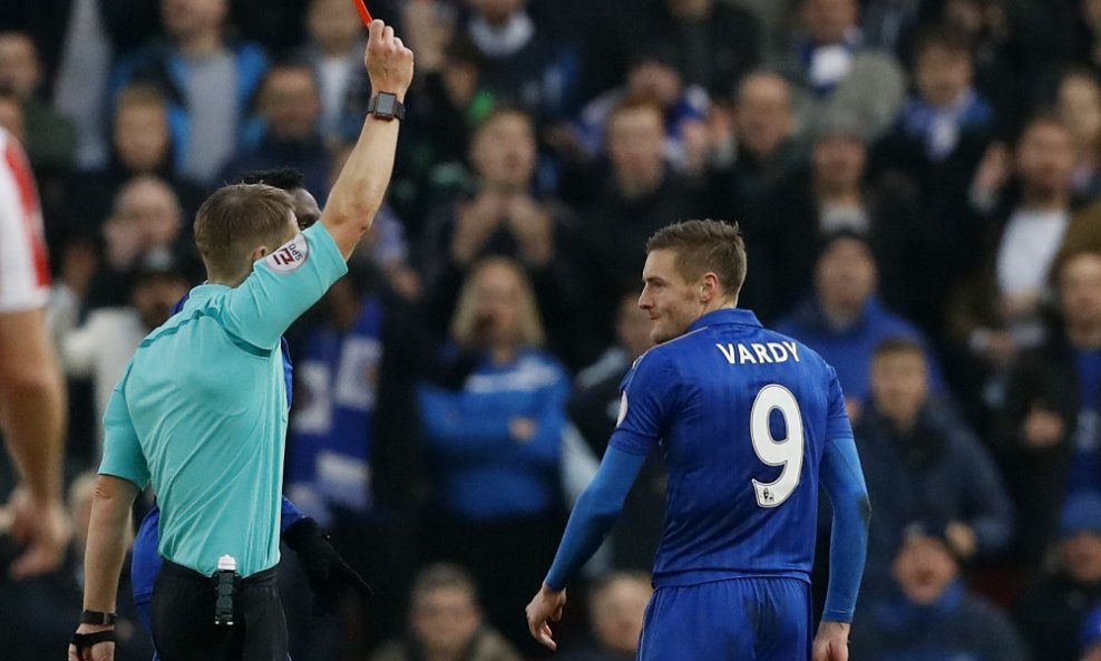 Sudac Craig Pawson i Jamie Vardy