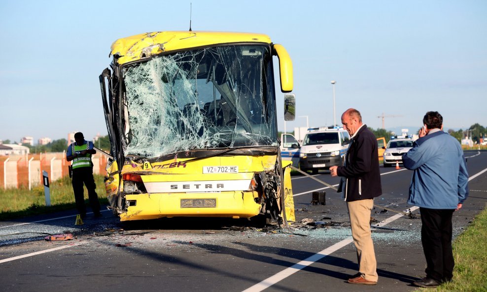 Nakon očevida utvrđeno je da je nesreću skrivio 55-godišnji vozač autobusa