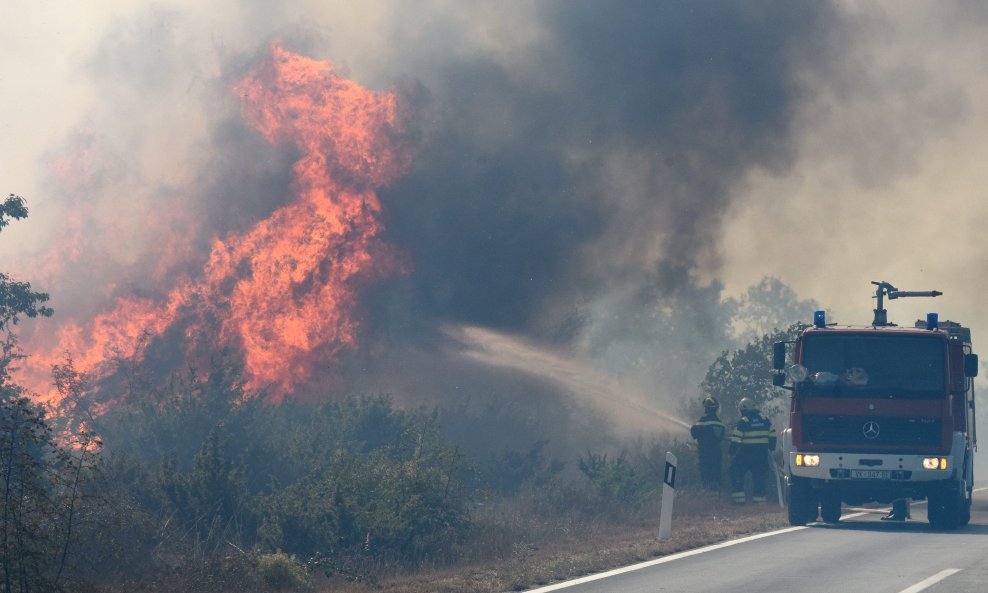 Požar u Pristegu kod Zadra