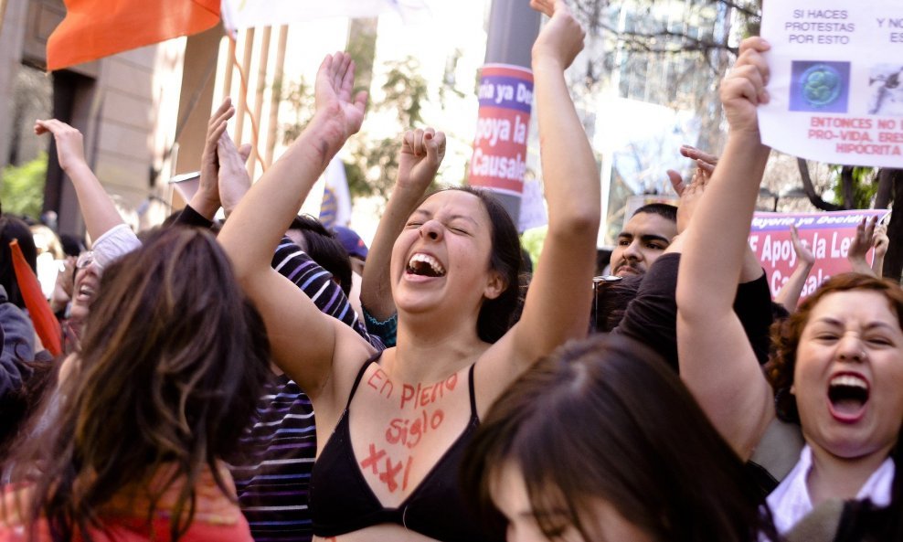 Krajem kolovoza u Čileu je dokinuta apsolutna zabrana pobačaja što je na ulicama dočekano s veseljem