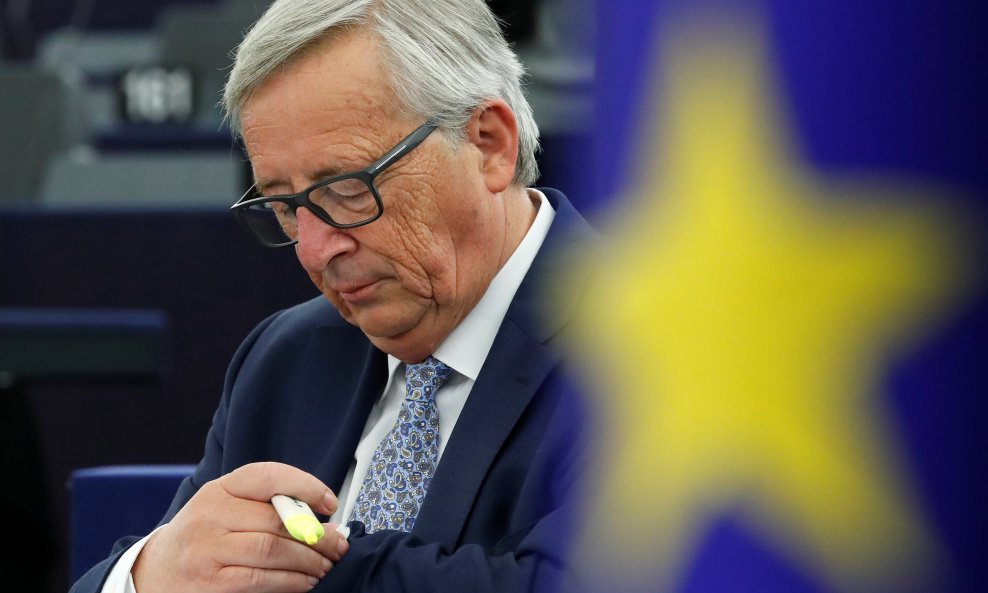 Predsjednik Europske komisije Jean-Claude Juncker pozvat će dvojicu premijera u Bruxelles do kraja siječnja