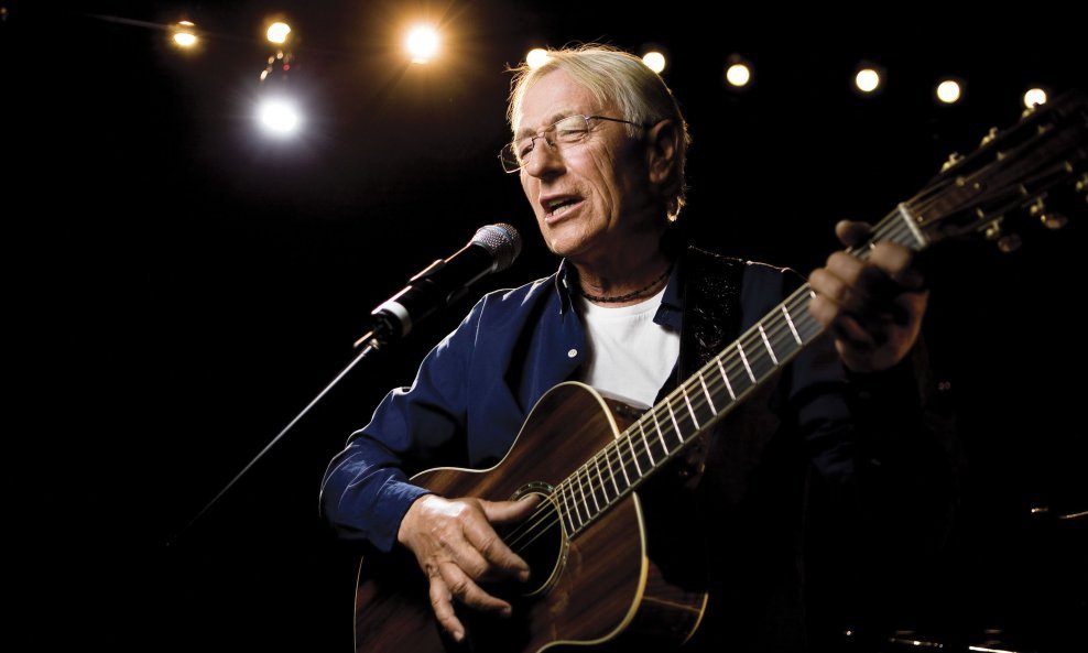 Oliver Dragojević_gitara