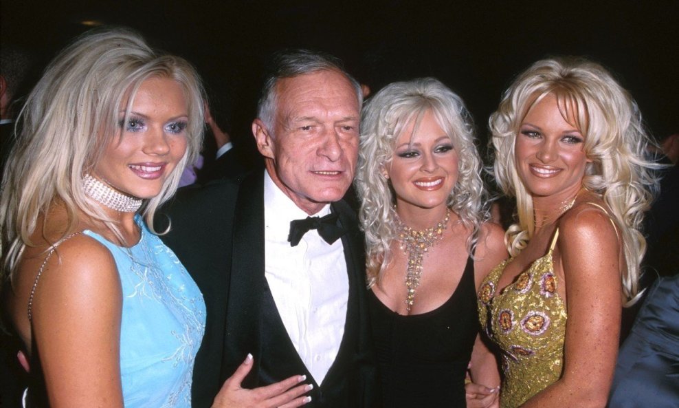 Hugh Hefner s Playboyevim zečicama