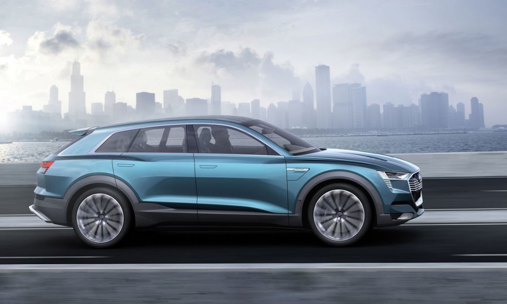 Audi E-Tron Quattro  (5)