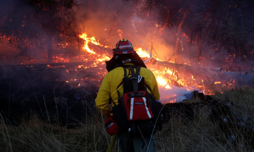 Požar u Kaliforniji odnio je najmanje 38 ljudskih života
