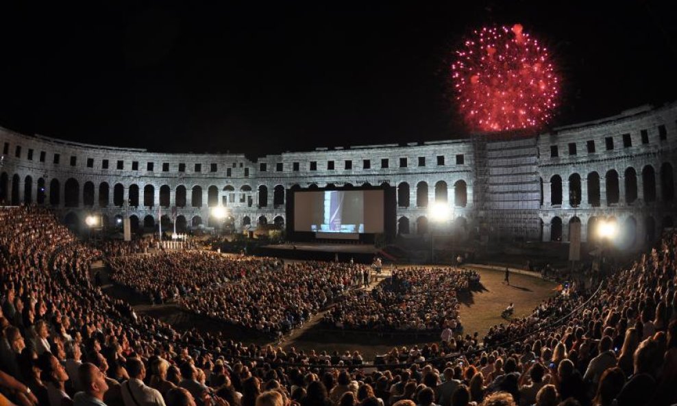 pula arena