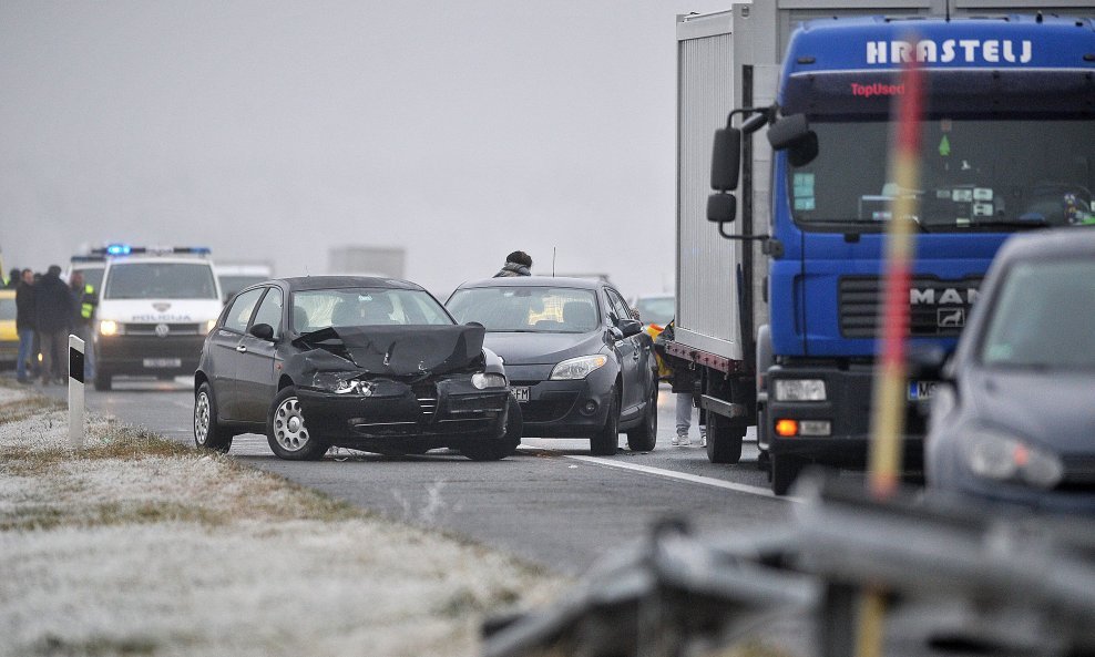U prometnoj nesreći na autocesti A3 sudjelovalo je čak deset vozila