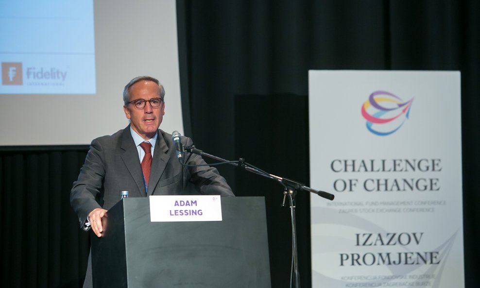 Adam Lessing, šef odjela središnje i istočne Europe u Fidelity Internationalu govori na konferenciji zagrebačke burze u Rovinju 19. listopada 2017.
