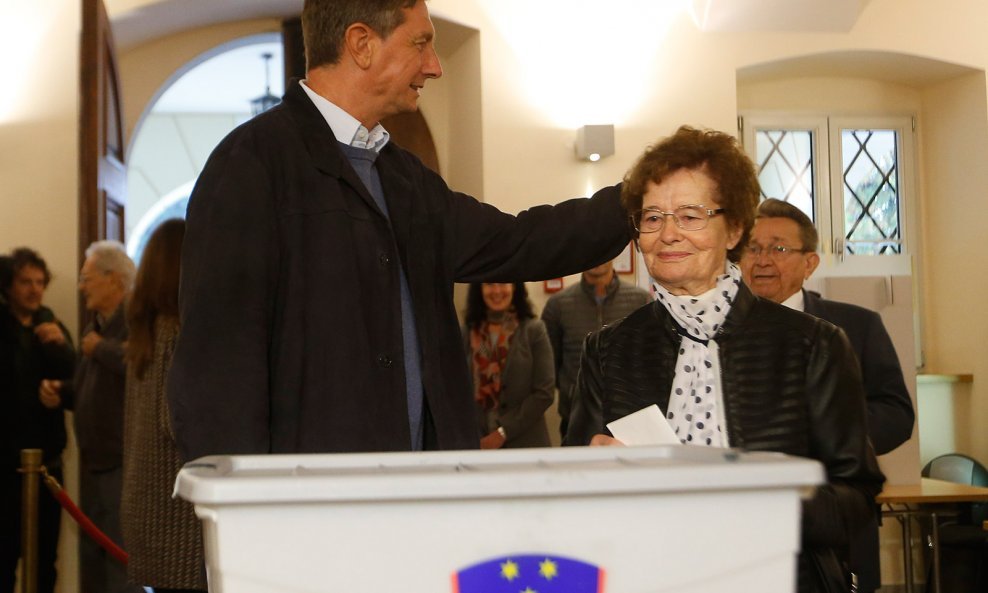 Borut Pahor s majkom