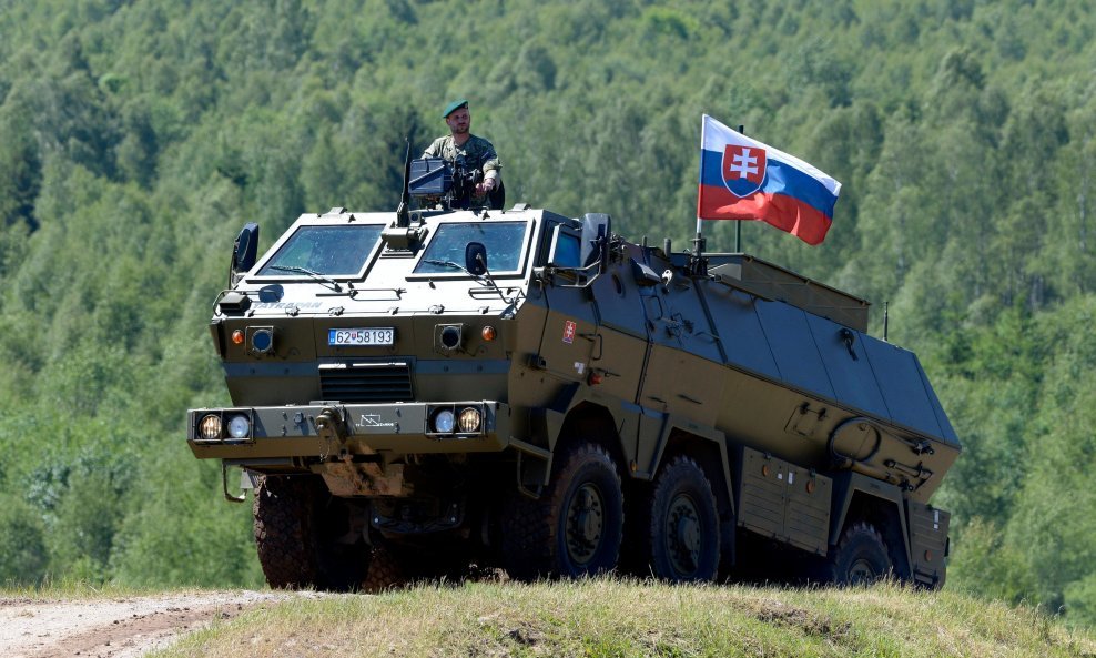 Slovačka je ušla u NATO 1999. godine