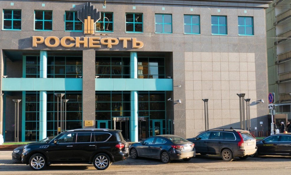 Rosneftova neto dobit u prvom tromjesečju usedmerostručena zahvaljujući višim cijenama nafte