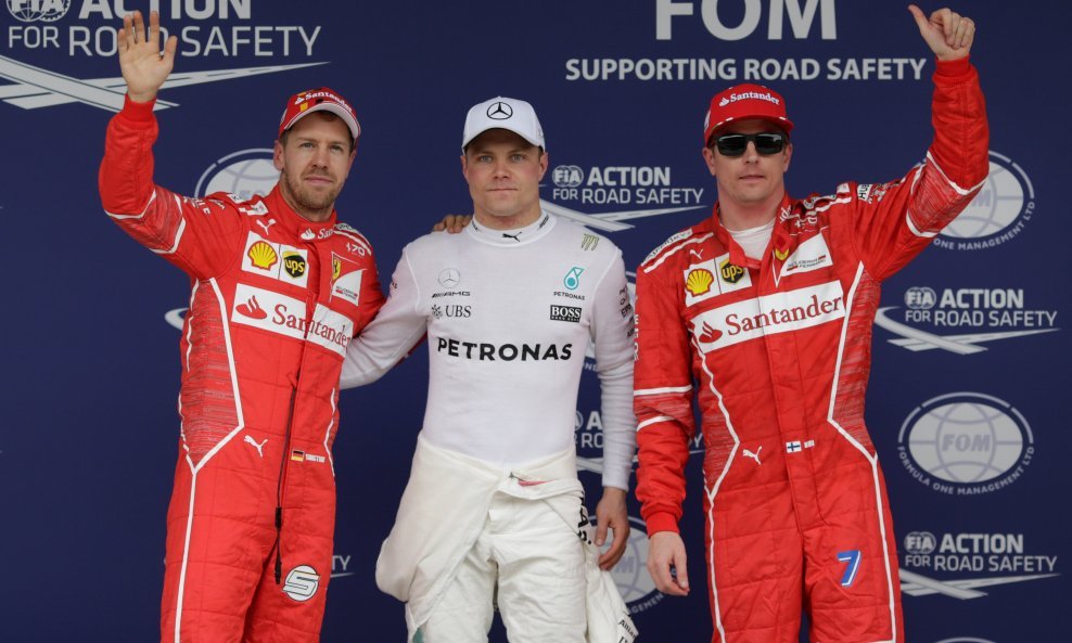 Bottas između Vettela i Raikkonena