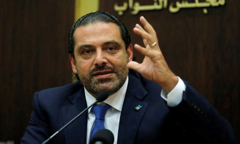 Libanonski premijer Sad Hariri suspendirao je ostvaku i želi dijalog