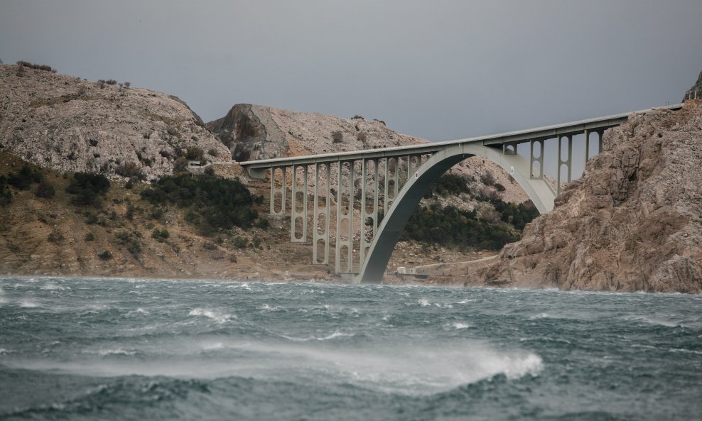 Bura kod Krčkog mosta