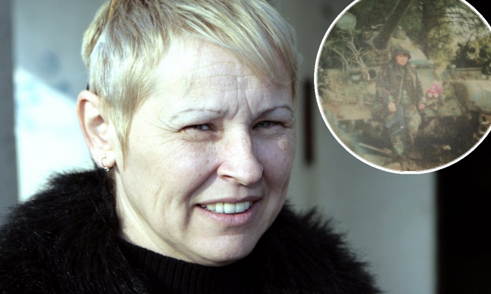 Grdić nema niti jednu ratnu fotografiju iz Vukovara. Sve su uništili kada su krenuli u proboj. Ova uz tenk, snimljena je kasnije