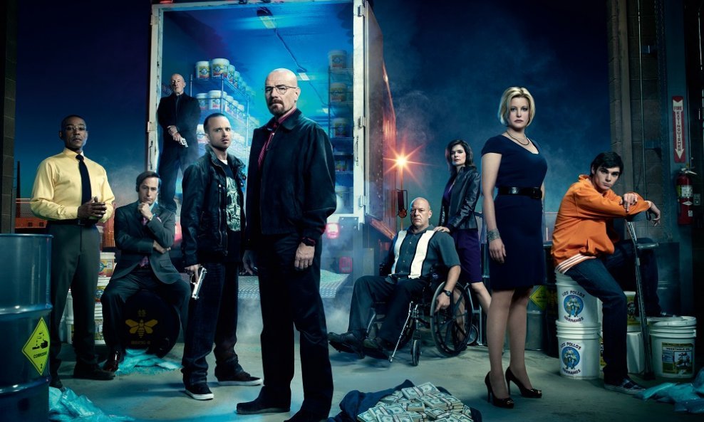 Glumačka ekipa serije 'Na putu prema dolje' (Breaking Bad) na promotivnom plakatu za četvrtu sezonu serije.