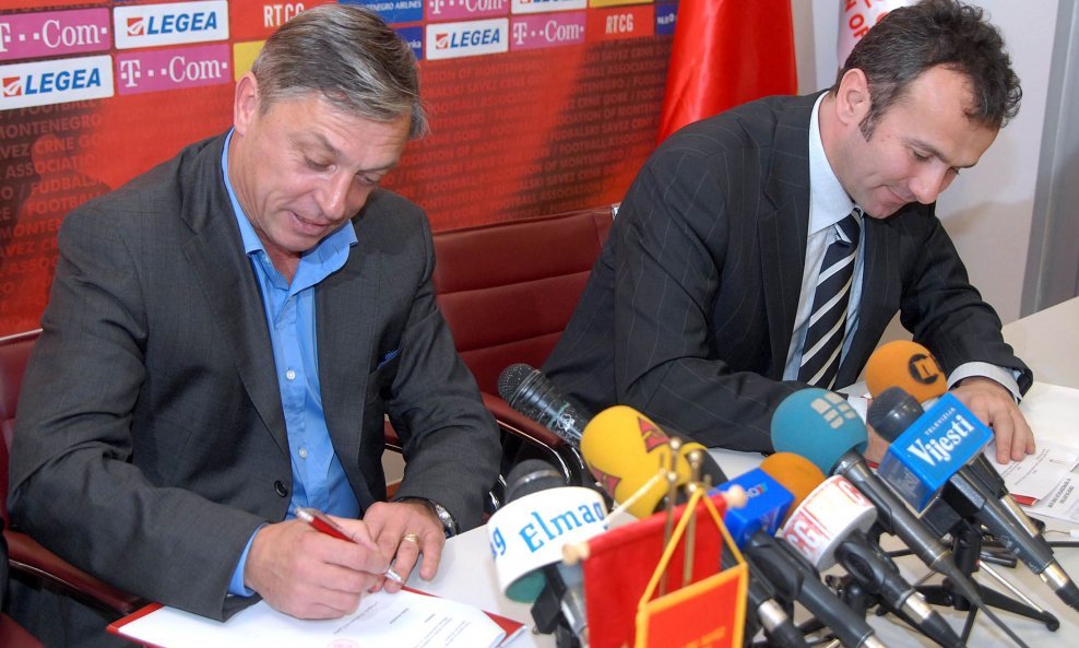 Zlatko Kranjčar potpisao je ugovor i preuzeo reprezentaciju Crne Gore