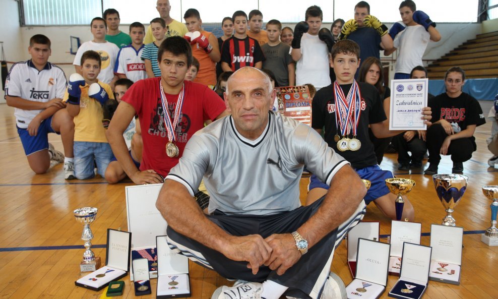 Jović je svoju hrabrost i odlučnost prenosio učenicima kick-boxing kluba
