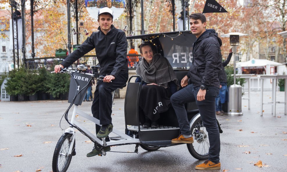 Uber je ponudio novu uslugu - vožnju električnom rikšom