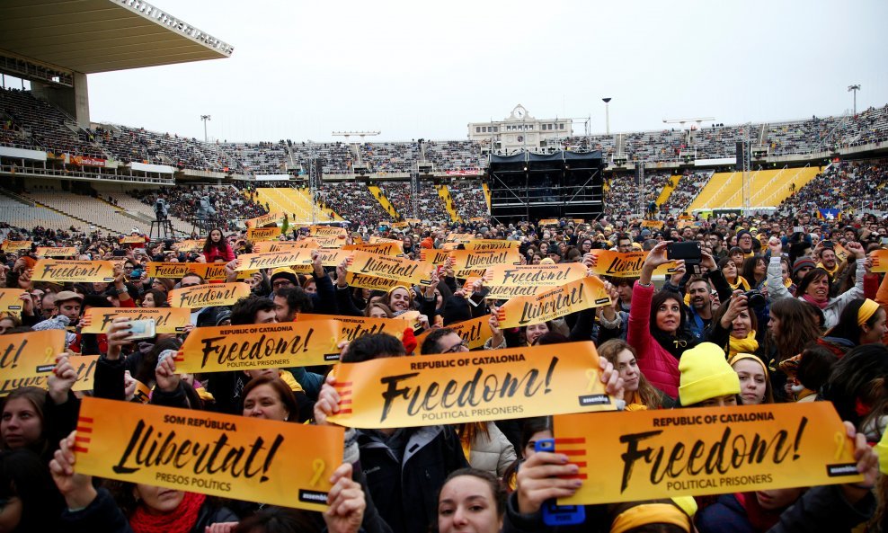 Optuženo je dodatnih šest zagovornika nezavisnosti Katalonije