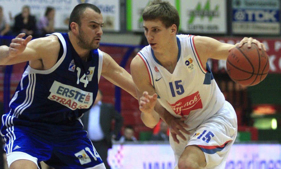 Cibona _ Zadar Ive Ivanov 14, Tomislav Zubčić 15