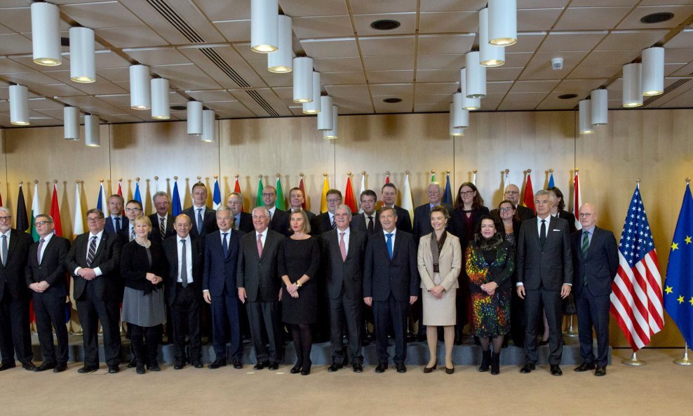 Sastanak EU inoministara i Mogherini s Tillersonom