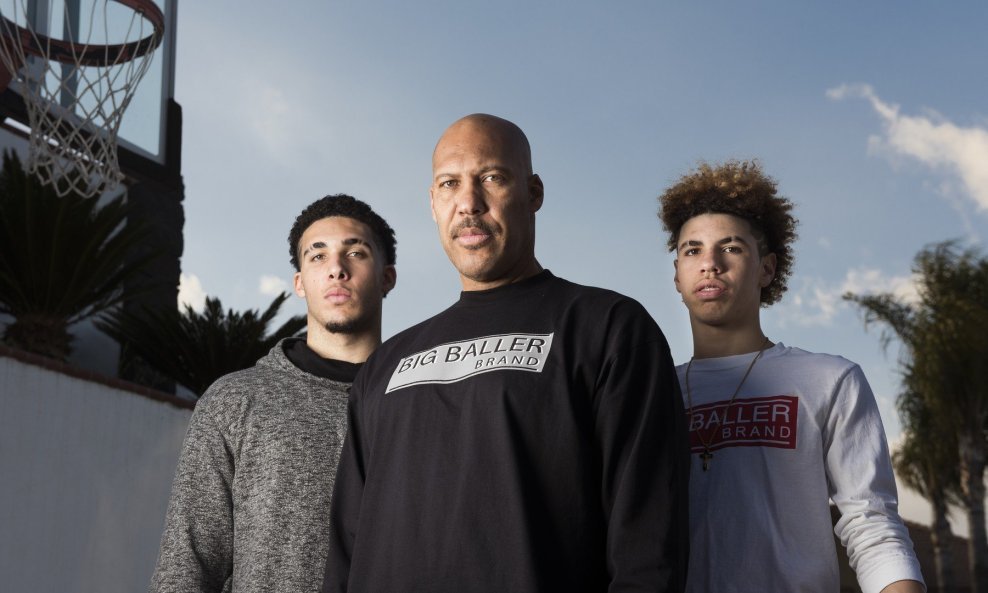 LaVar Ball ( sredini), LiAngelo i LaMelo Ball