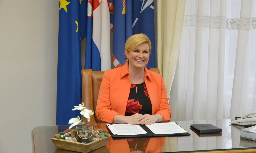 Predsjednica Kolinda Grabar Kitarović u svom privremenom uredu u Koprivnici