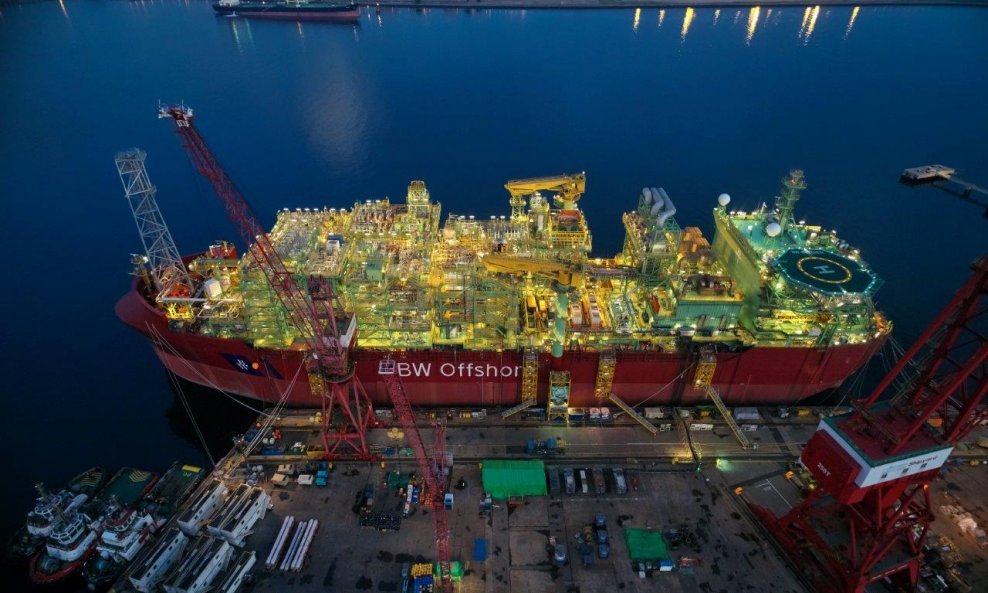 Novoizgrađeno plutajuće postrojenje za proizvodnju, skladištenje te istovar nafte i plina u singapurskom brodogradilištu