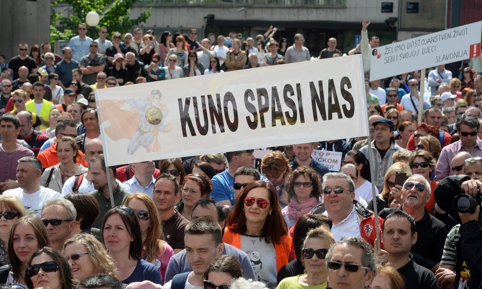 Uslišane molbe: Prosvjed Udruge Franak 2015. u Zagrebu