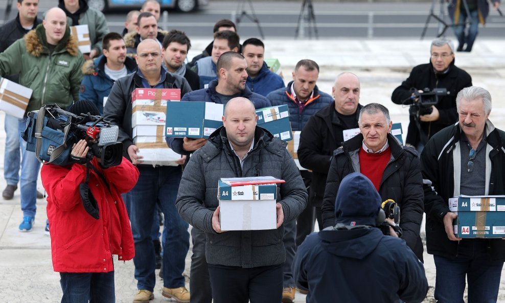 Ogorčeni taksisti: Butković ne govori istinu i obmanjuje javnost