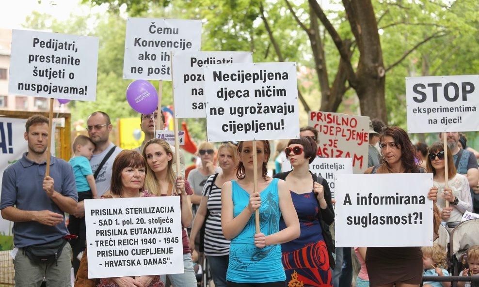 Ilustracija / Prosvjed Građanske inicijative 'Za slobodu izbora' 2015. u Zagrebu