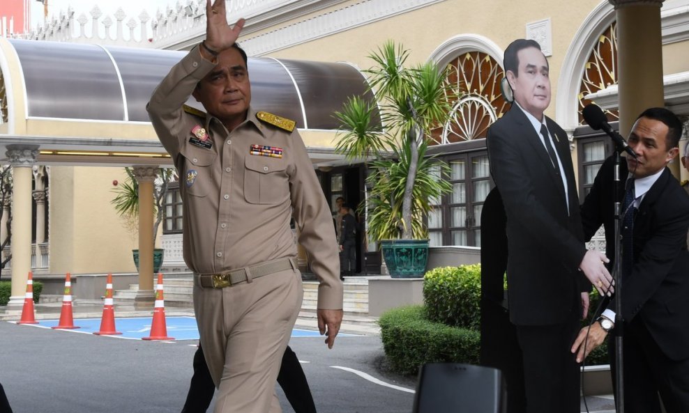 Tajlandski premijer ne voli odveć novinare