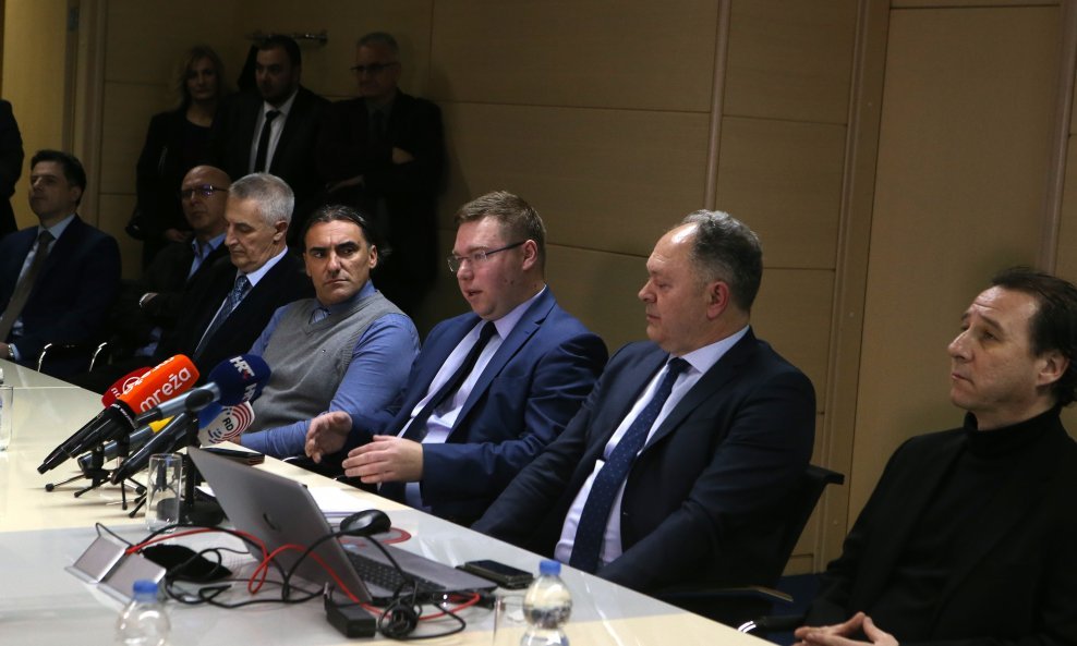 Ministar Marko Pavić na konferenciji za novinare