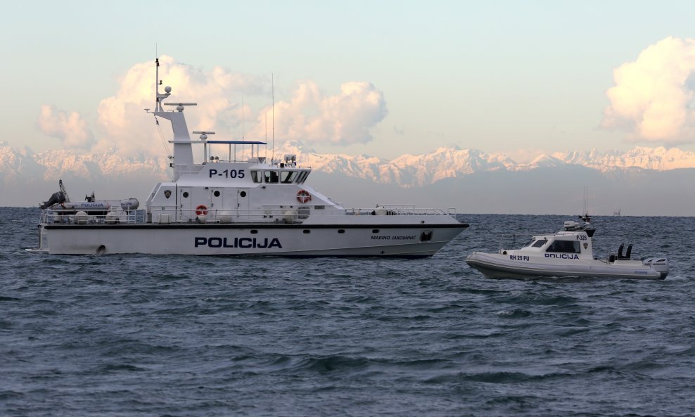 Hrvatska policija u Piranskom zaljevu