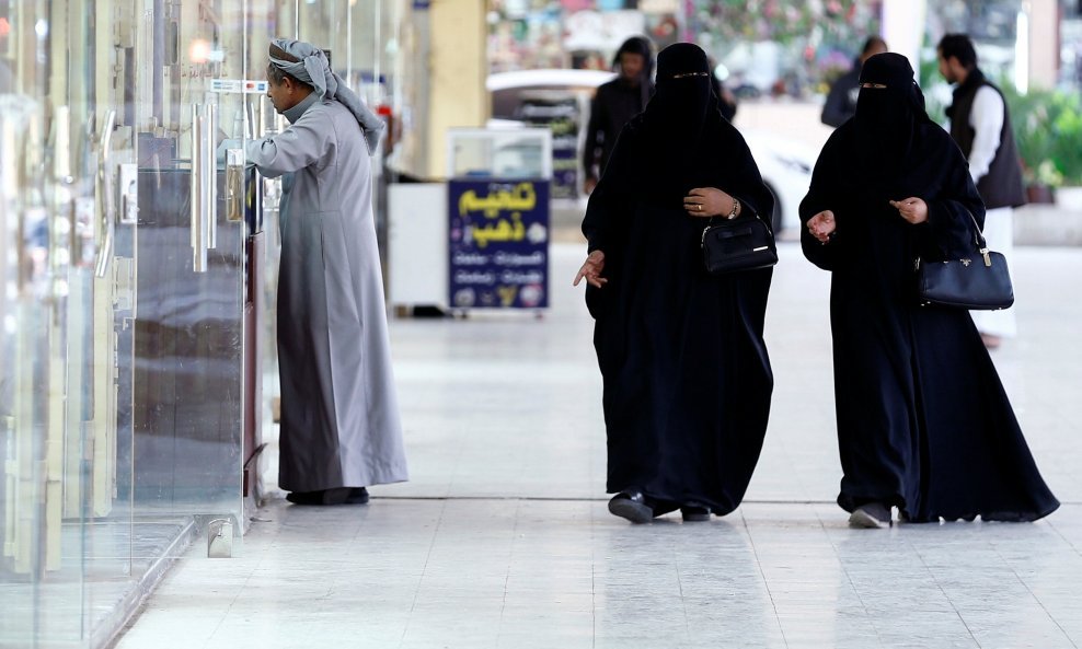 Žene u Saudijskoj Arabiji napokon mogu uživo gledati utakmice
