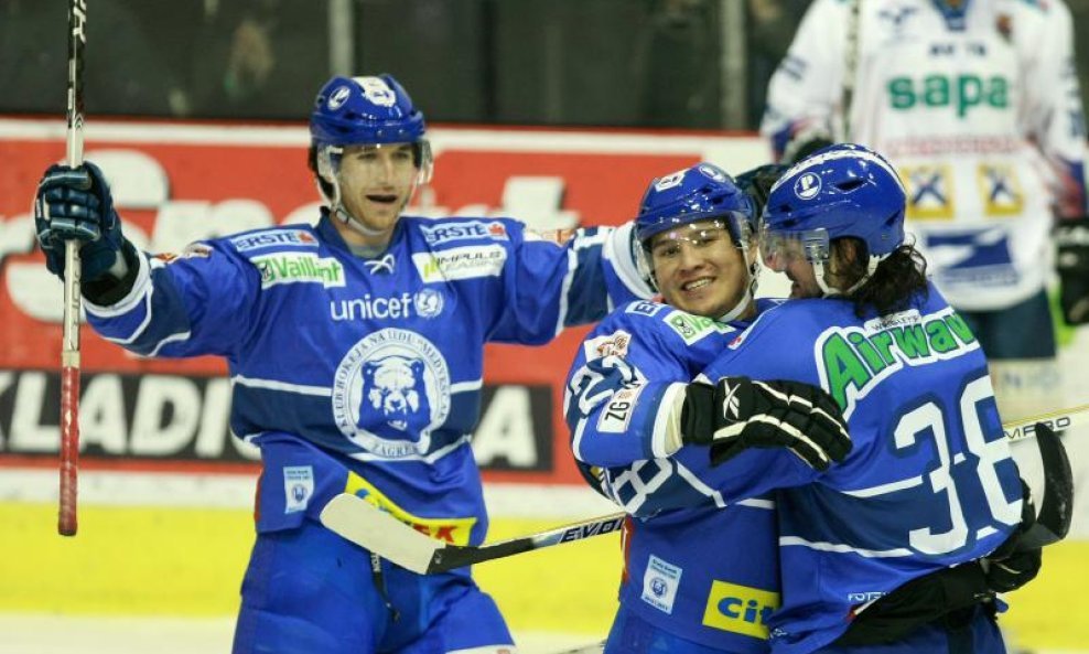 Slavlje nakon gola, Medveščak - Alba