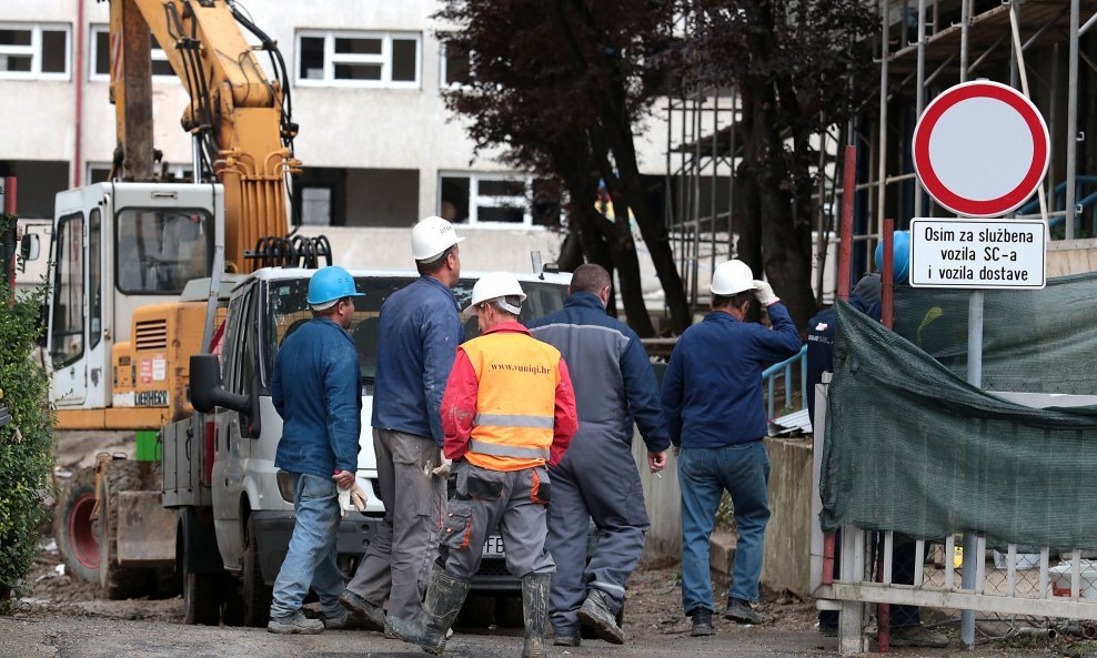 Radovi na uređenju studentskog doma Cvjetno naselje u Zagrebu 12. listopada 2015.