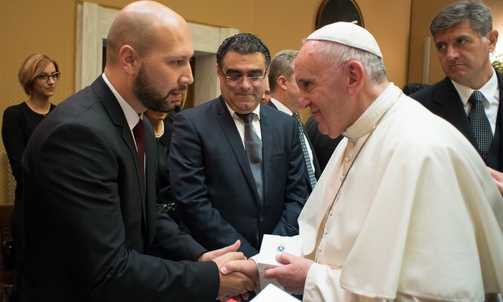 Papa Franjo i Ministar Zmajloivć