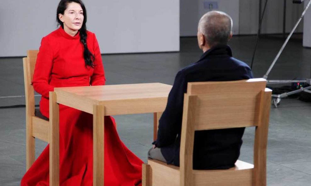 Marina Abramović i posjetitelj