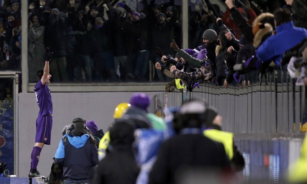 Nikola Kalinić slavi