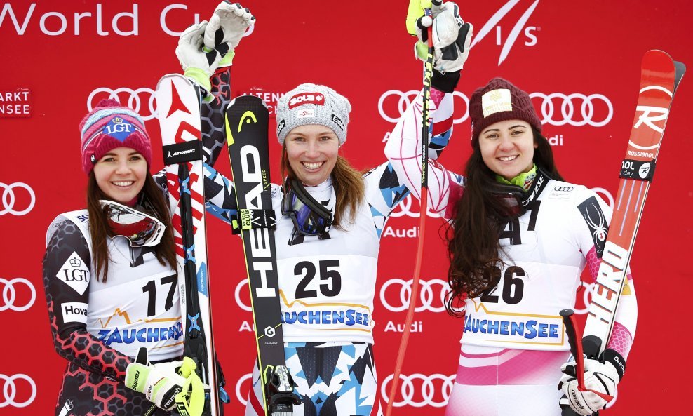 Christine Scheyer (u sredini), Tina Weirather (lijevo) i Jacqueline Wiles