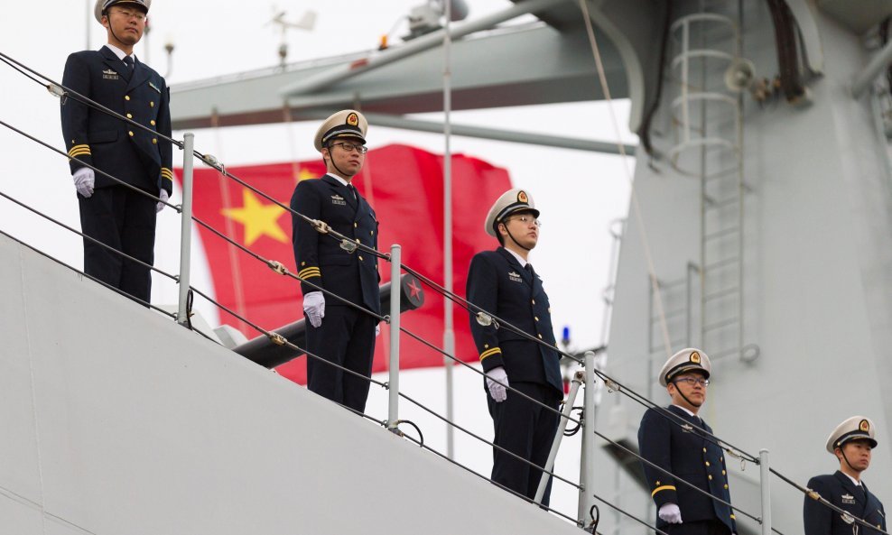 Top je snimljen na brodu usidrenim u brodogradilištu Wuhan