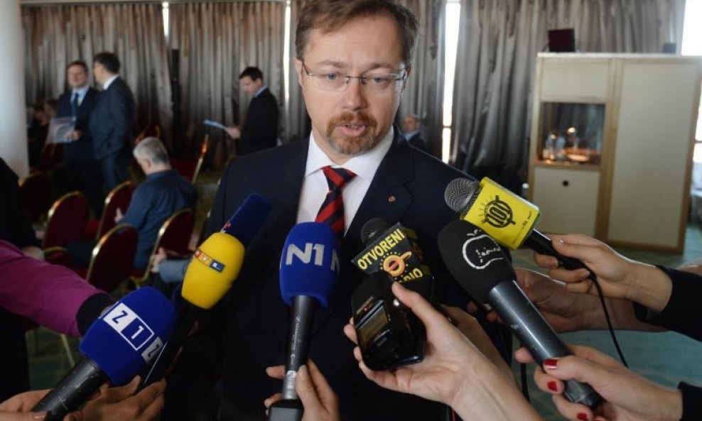  - U hotelu Westin odrzan je VIII simpozij Hrvatske lijecnicke komore 'Lijecnicka samouprava u Europi - 20. obljetnica obnovljenog rada Hrvatske lijecnicke komore'. Ministar Sinisa Varga. Photo: Marko Lukunic/PIXSELL