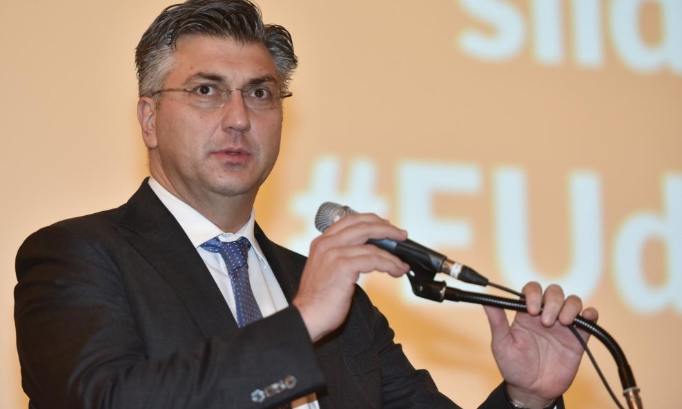 Premijer Plenković s predsjednikom Europskog vijeća Tuskom