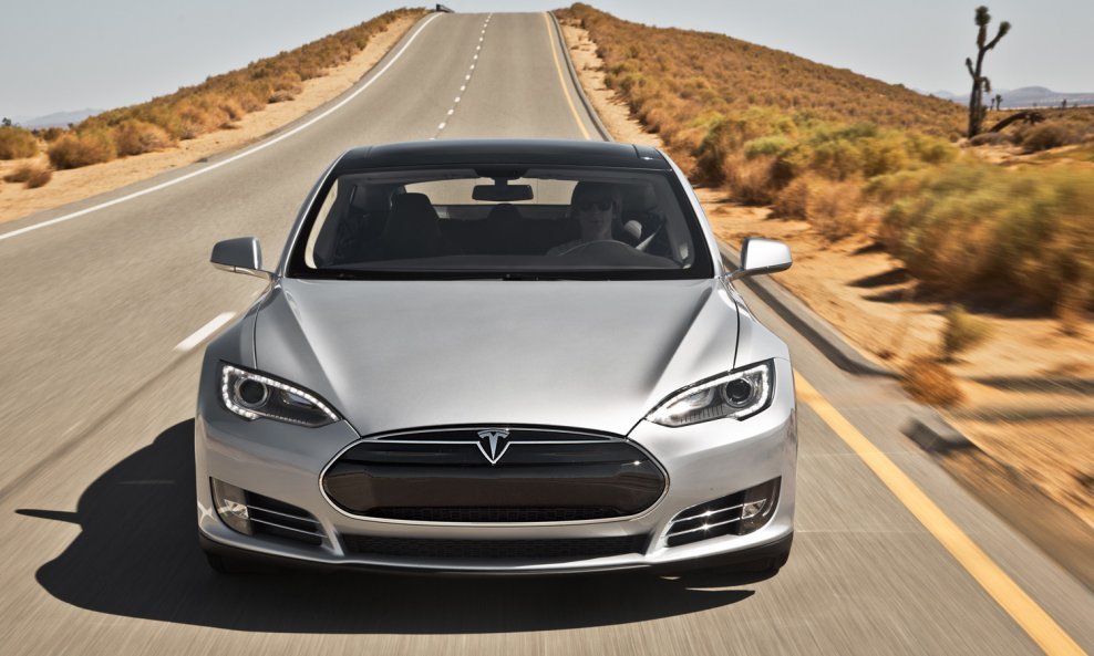 Tesla S