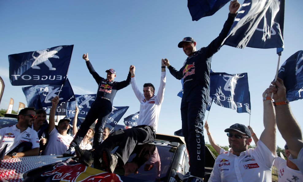 Stephane Peterhansel, Jean Paul Ottret i i sportski direktor Peugeota Bruno Famin