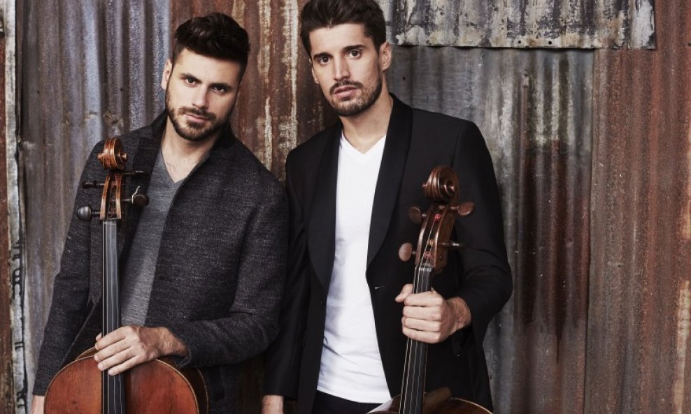 2CELLOS