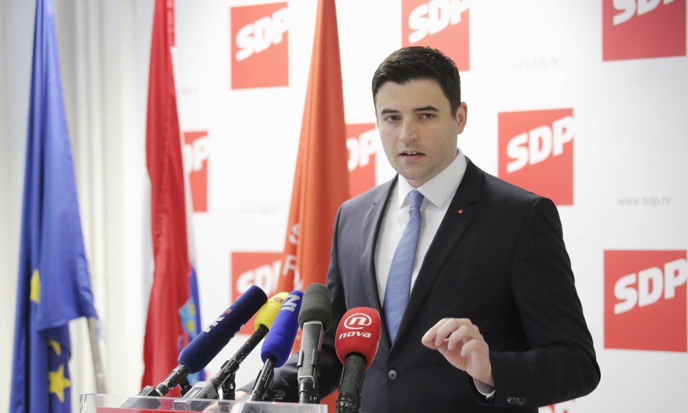 Bernardić: Strmotina ostavka znak da je u Vladi raspad sistema